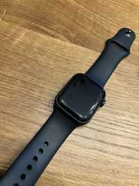 Apple Watch SE space gray