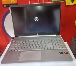 Laptop HP 15s-eq2400nw Ryzen 5-5500U/8GB/256GB SSD/15,6