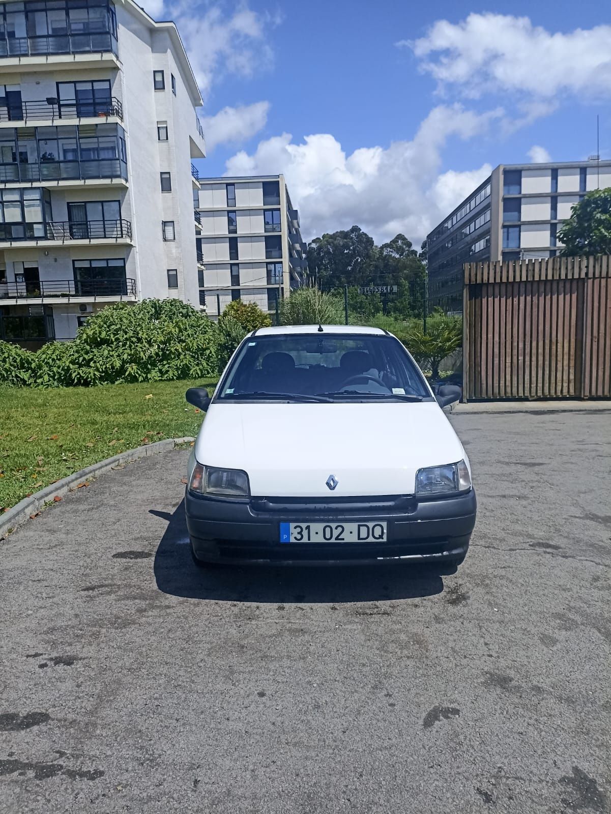 Vendo perfeitas condições Clio 1.2