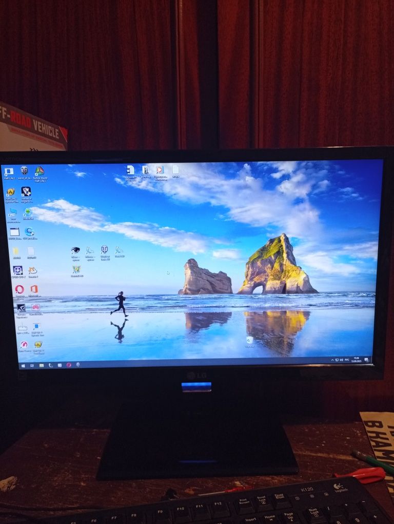 Монитор LG 21.5 диагональ