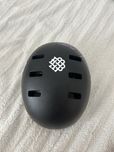 kask Bell local typu orzeszek  M