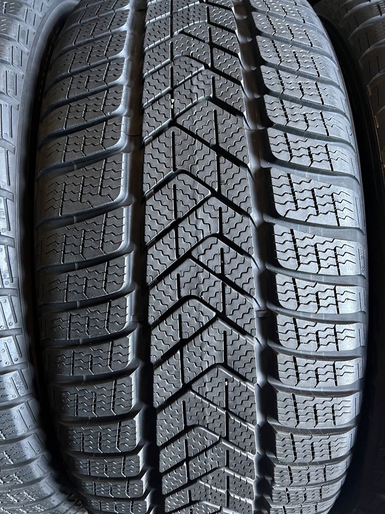 275/40/19+245/45/19 R19 Pirelli Sottozero 3 4шт зима