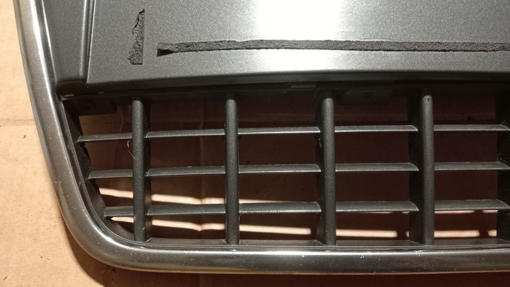 Audi A6 C6 S-Line  Atrapa Grill Chrom Defekt