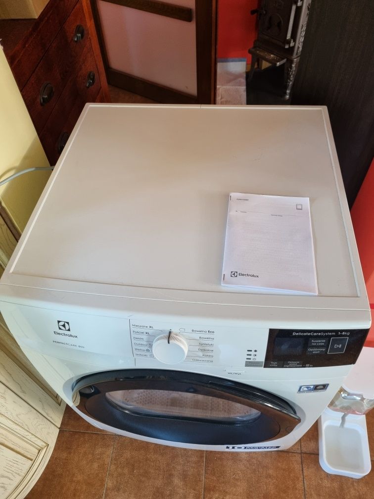 Suszarka kondensacyjna z pompą Electrolux Perfectcare 800 EW8H458BP