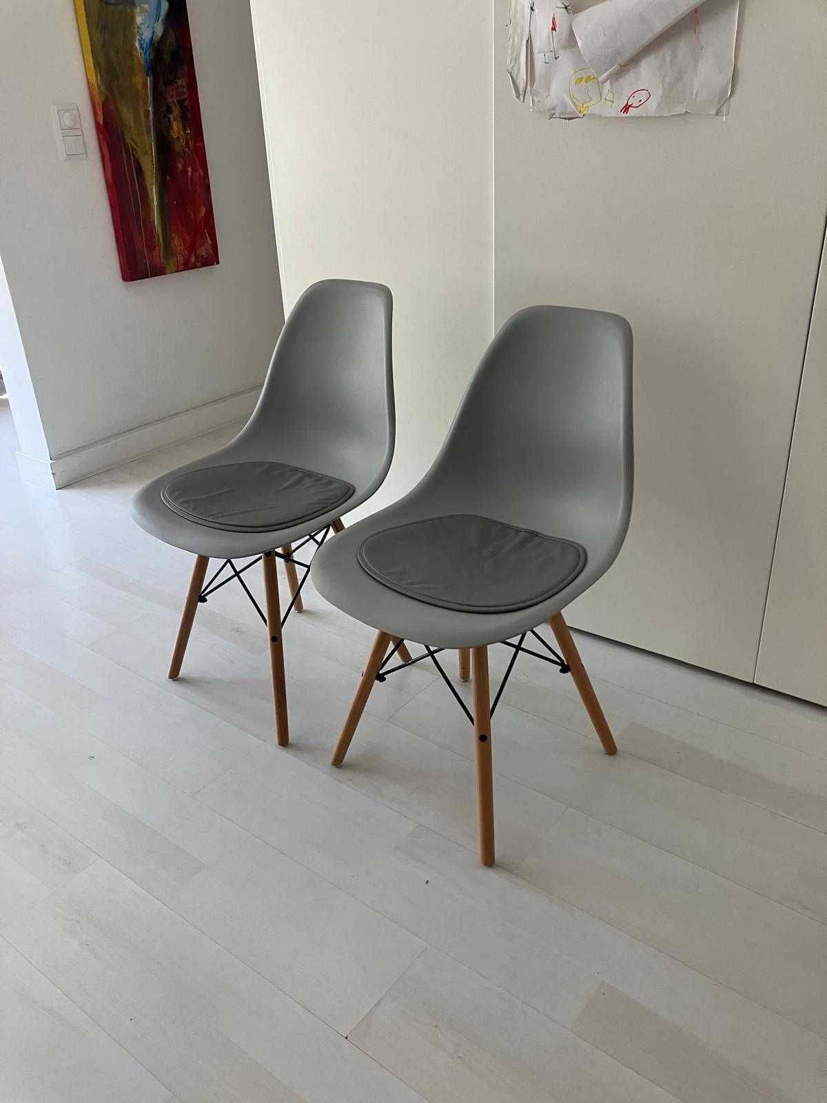 Cadeiras estilo nórdico com almofada