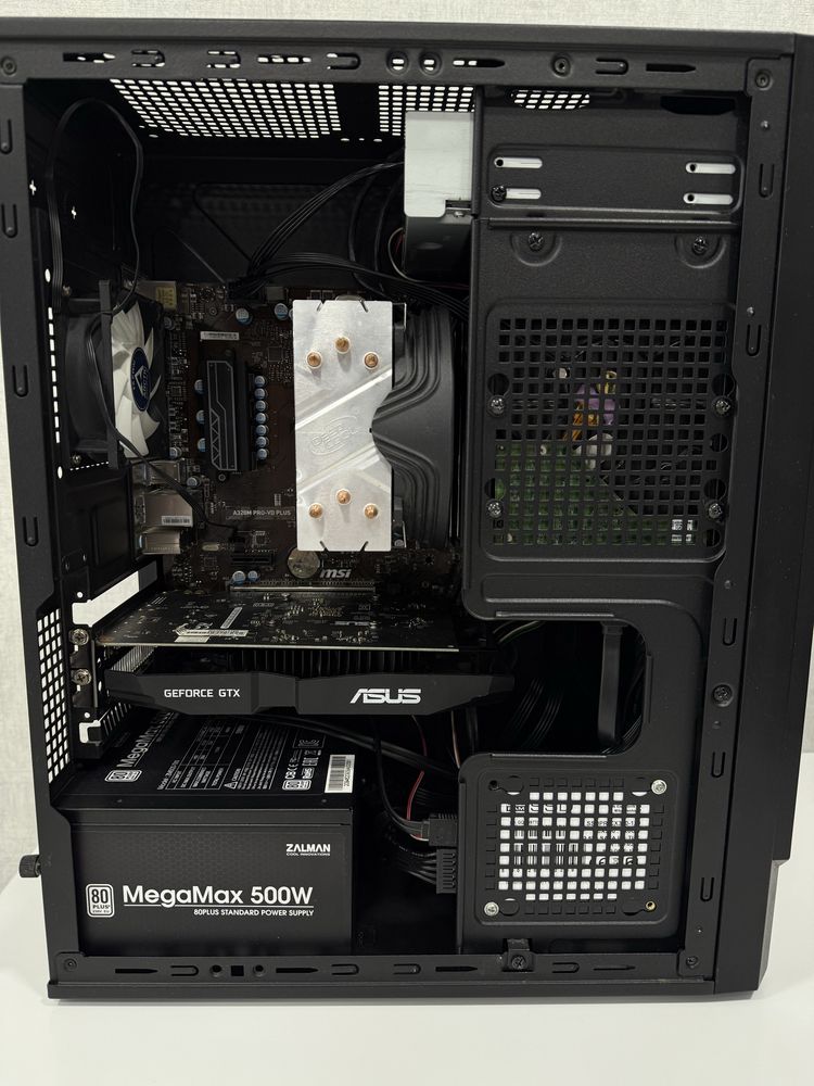 Фірмовий корпус Zalman
