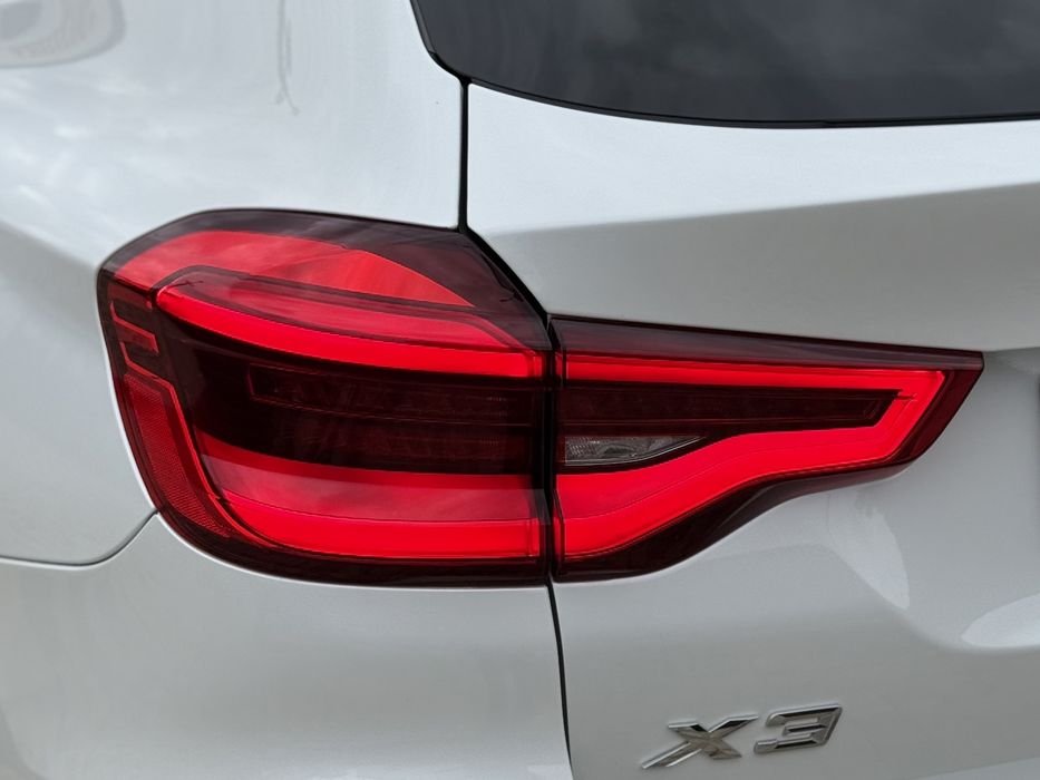 Продаю BMW x3 плагін-гібрид .