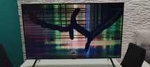 Telewizor Samsung UE50RU7172U. 50"cali. Uszkodzona matryca. Polecam!