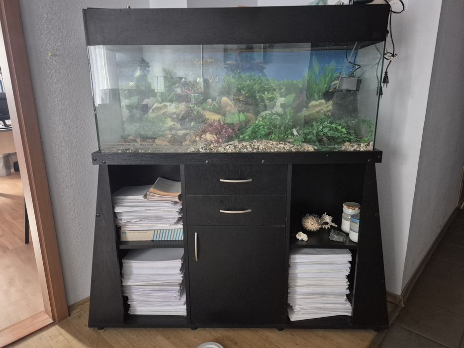 Акваріум з тумбою