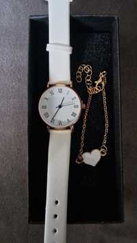 Damski biały zegarek