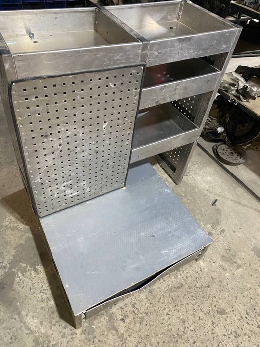 Стілажи полкі оборудування для автомобілів в грузовий вітсік з шухляда