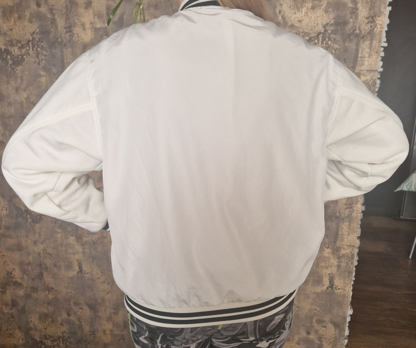 Kurtka bejsbolowka bluza roz.S/M bedzie pasowac nawet ma L. Stan ideal