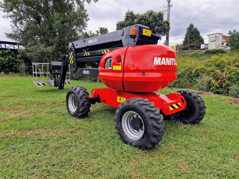 Plataforma elevatoria Manitou 18m