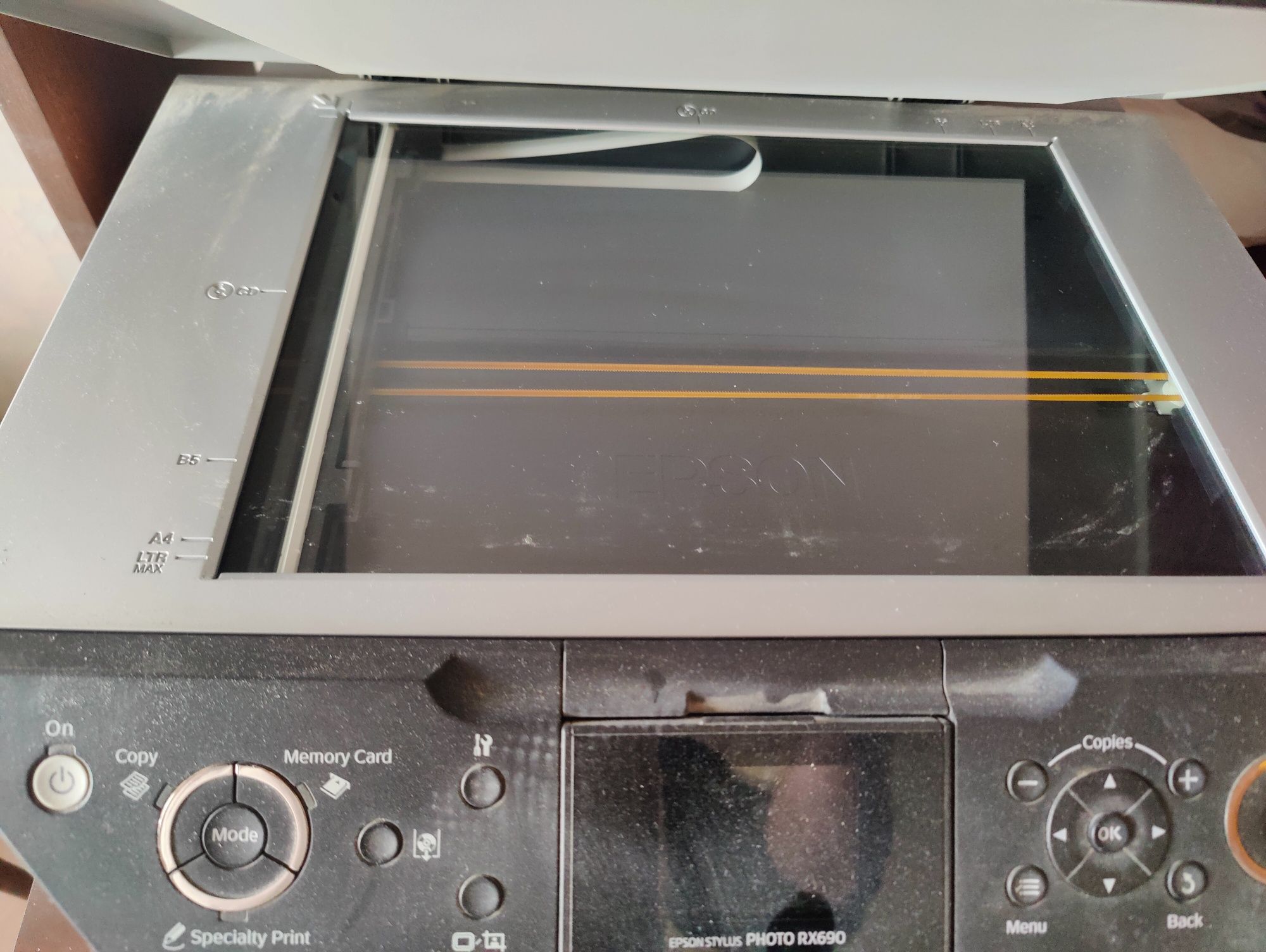 Багатофункціональний пристрій Epson Rx 690 + СНПЧ