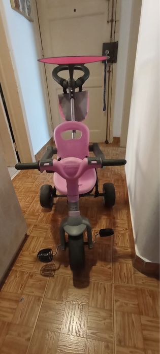Triciclo Rosa com Pala para o Sol
