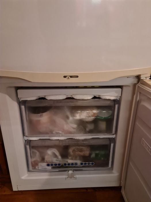 Lodówka Whirpool wys. 147 cm