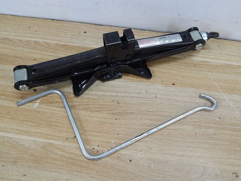 Podnośnik lewarek samochodowy Kia Sportage III 10-16 Łuków części