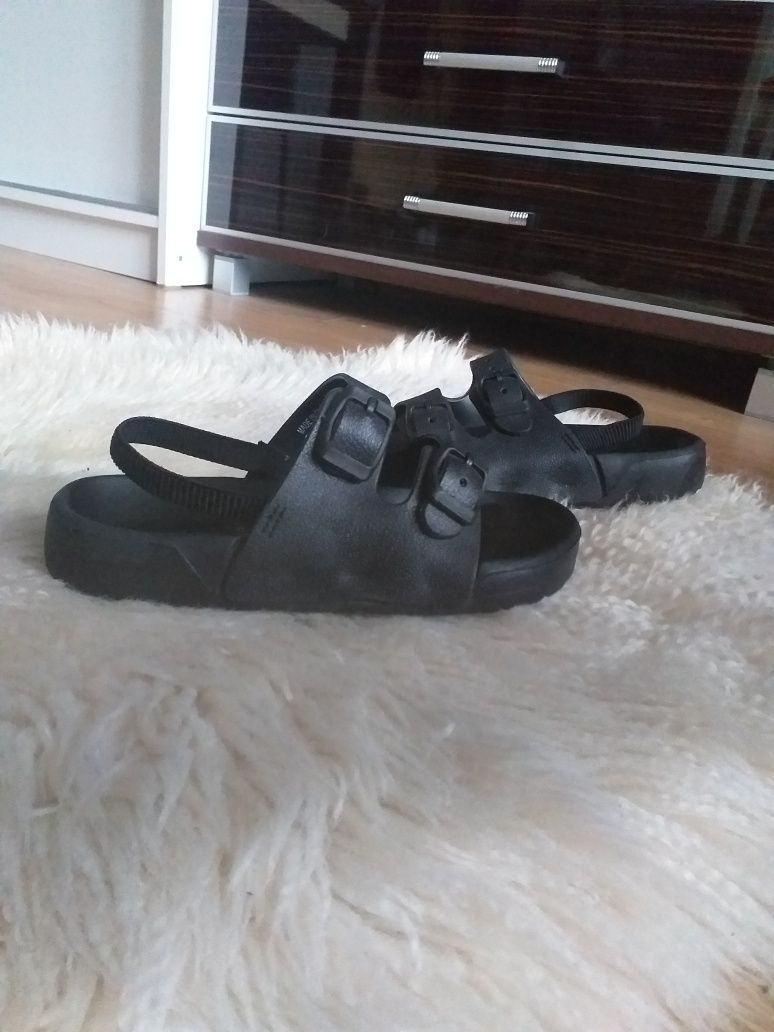 Sandały chłopięce czarne