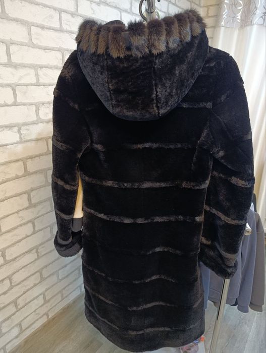Мутонова шуба,р.42-44