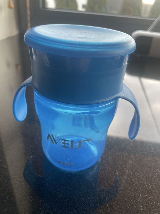 Nowy Kubek trenigowy 360 philips avent
