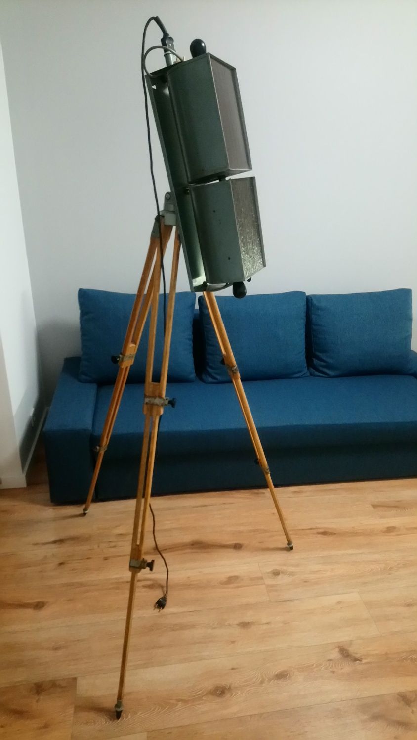 Lampa tripod jedyna taka