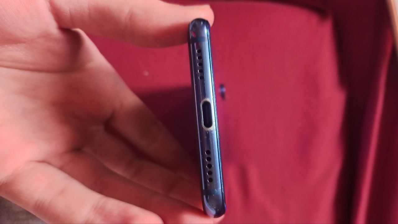 Мобильный телефон Xiaomi Mi 9 SE 6/128GB