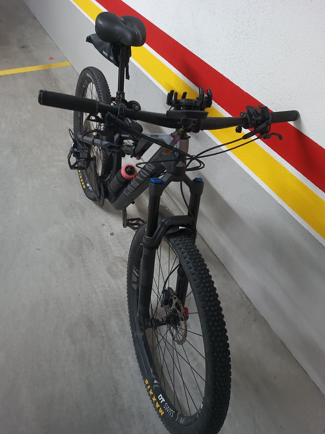 BTT suspensão total - Quadro Carbono Cannyon CF9