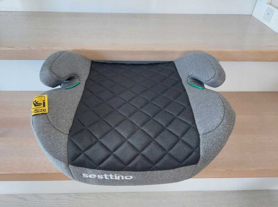 Автокрісло бустер Sestino група 2/3, 15-36 кг з кріпленням ISOFIX