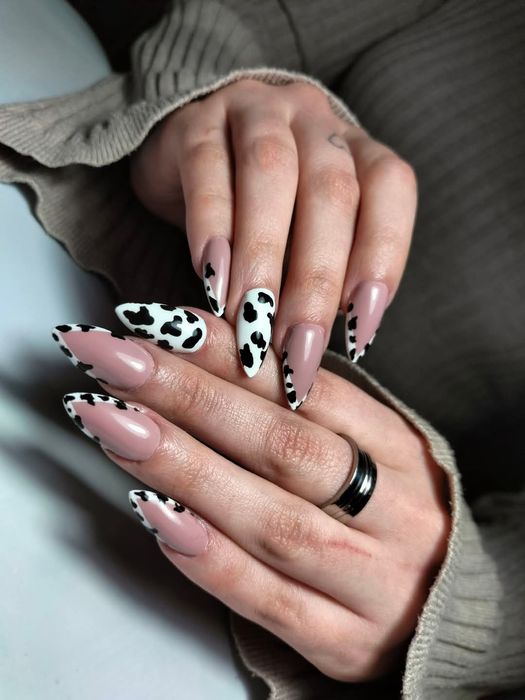 Манікюр/Педикюр/Нарощення  р-н Пасічна