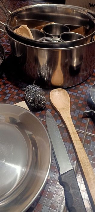 Набір залізного посуду. На природу дуже добре.