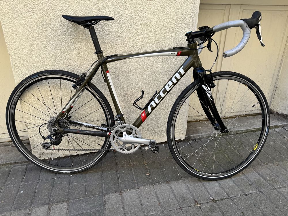 Rower przelajowy gravel Accent CX One rozm M 2x10 105 porządny osprzęt