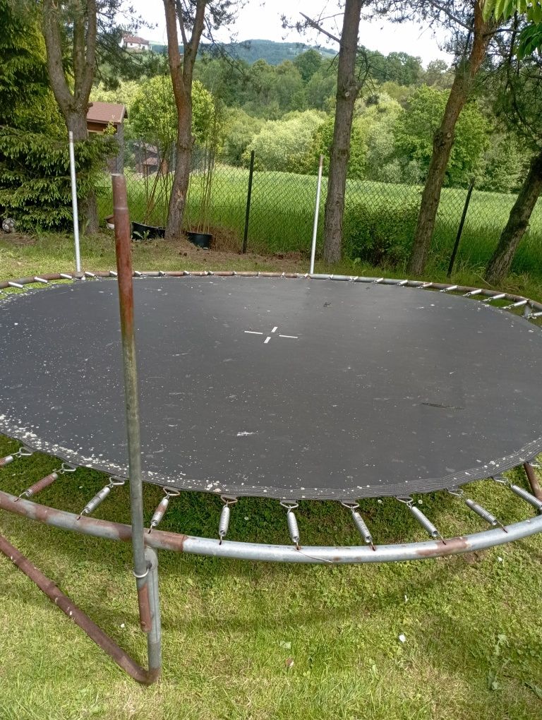Trampolina ogrodowa