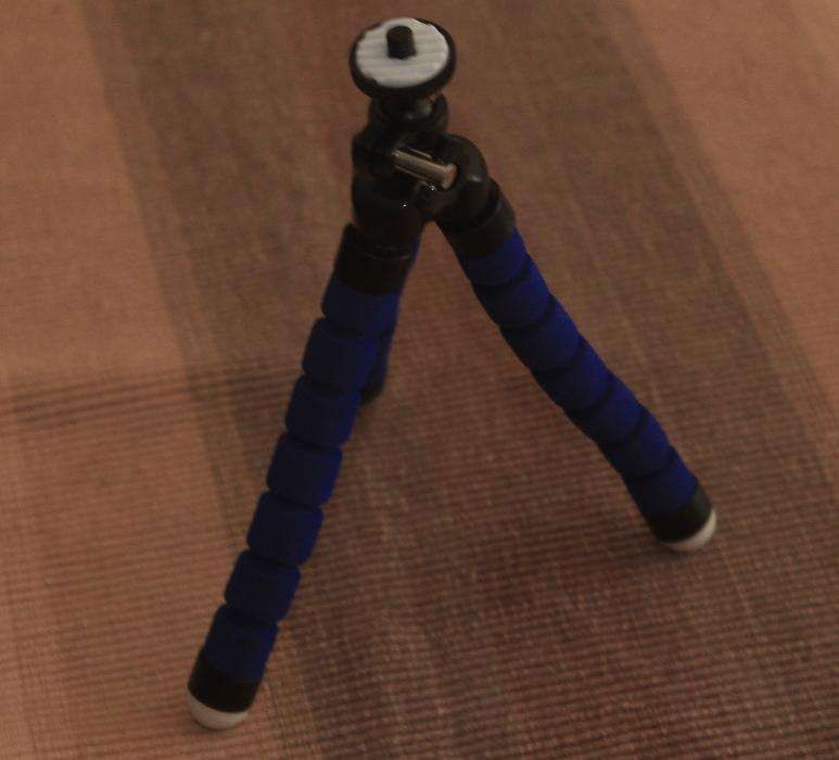 Mini Tripé Flexível para câmaras fotográficas