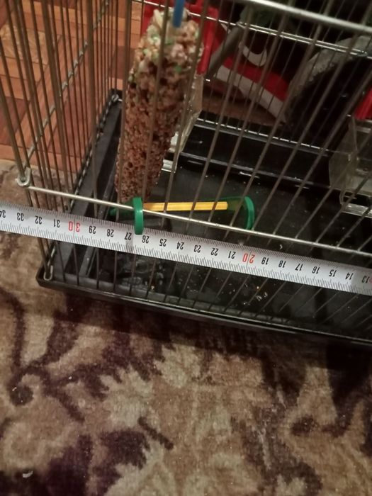 Клетка для попугаев в отличном состоянии.