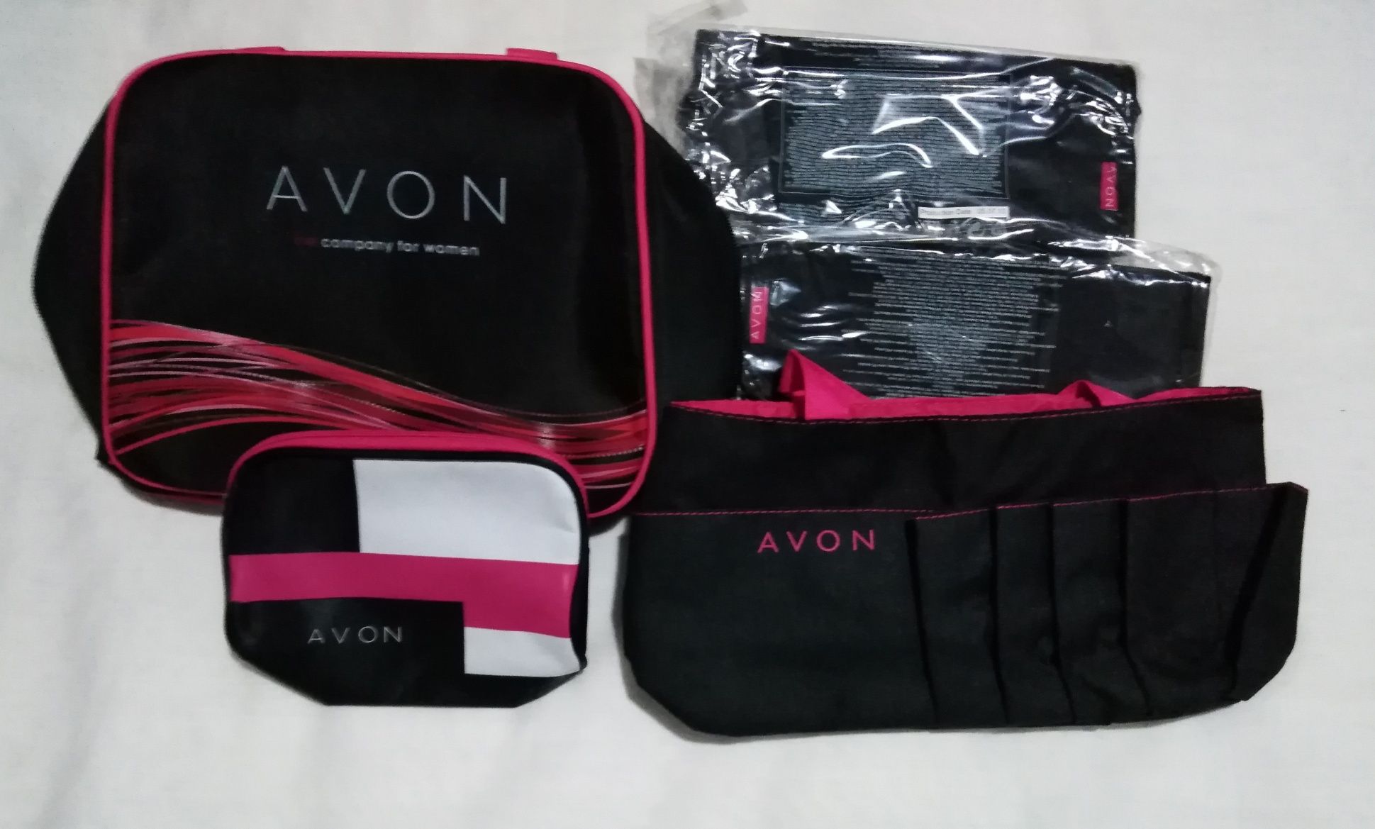 SALDOS Conj necessaires Avon