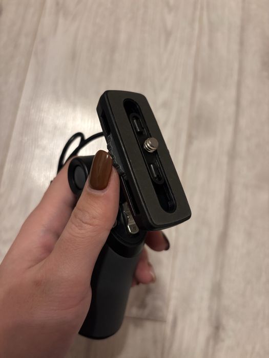 Statyw z pilotem Sony