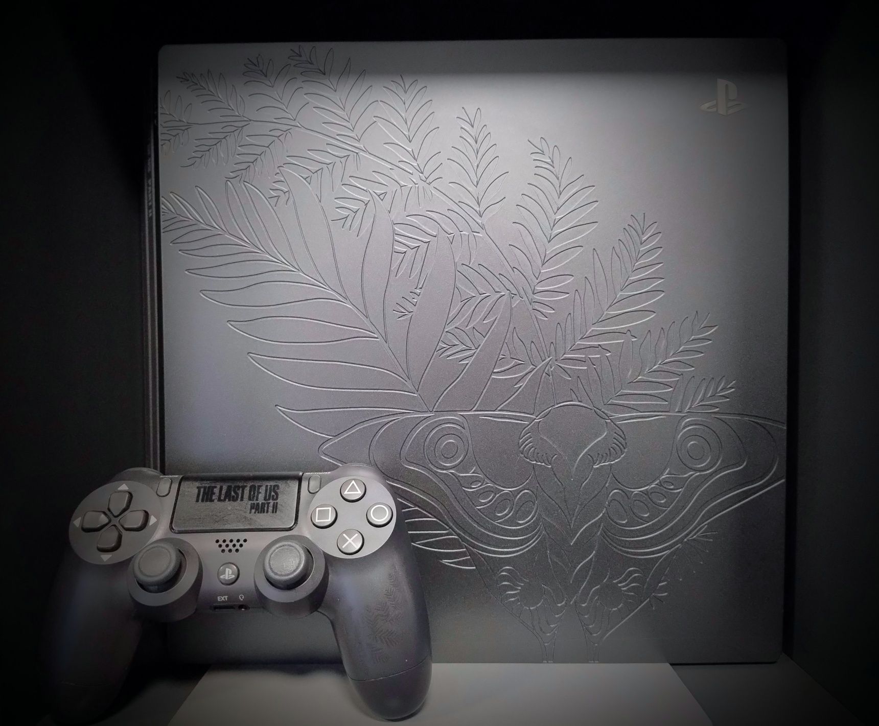 Приставка PS4 Pro The Last of Us Limited Edition