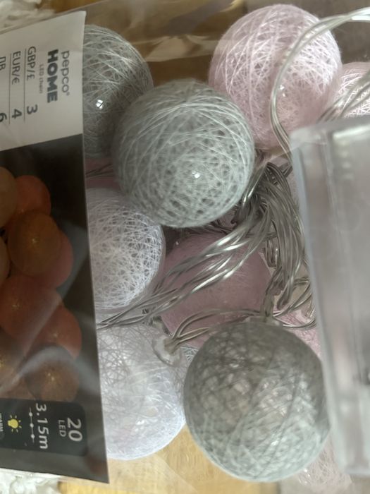 Cotton balls na baterie łańcuch girlanda Pepco róż szary pastele