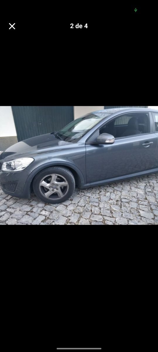 Volvo C30 2010 .