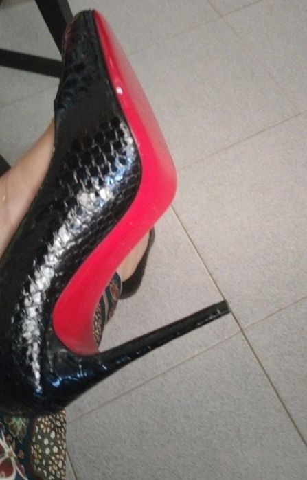 Sapatos femininos louboutin