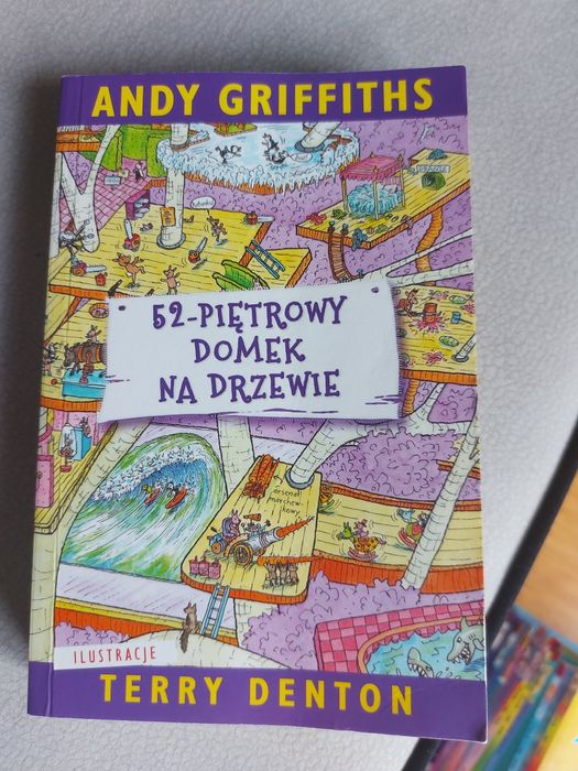 52- piętrowy domek na drzewie Andy Griffiths