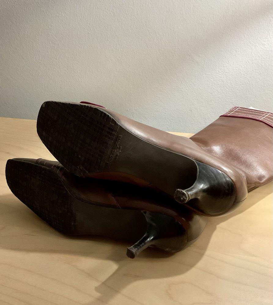 Botas castanhas e rosa Salvador Sapena