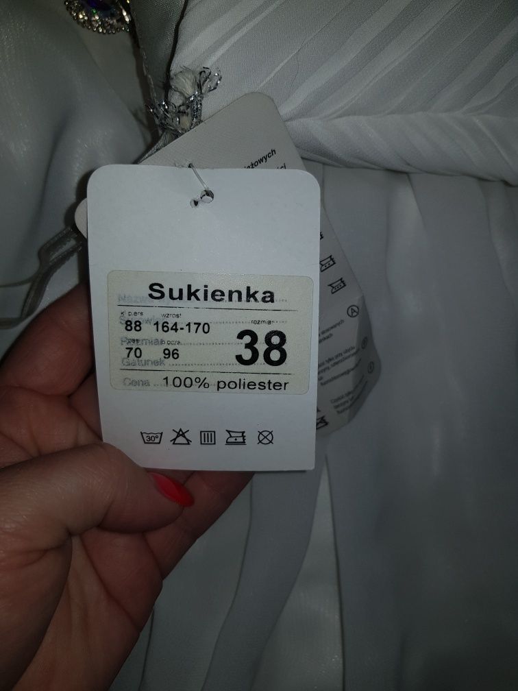 Sukienka ślubna biała