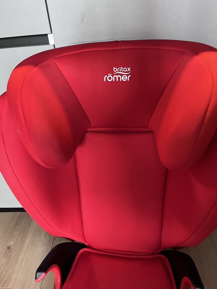 Продам дитяче автокрісло Britax romer II