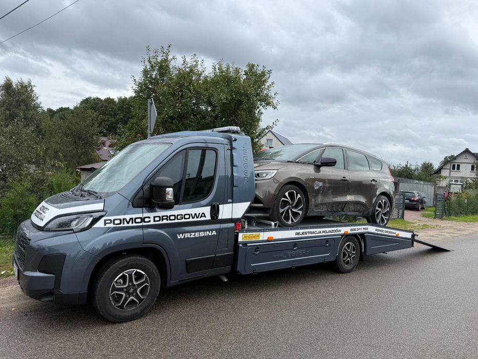 Pomoc Drogowa Holowanie auto laweta 24H 7 dni w tyg Bytów