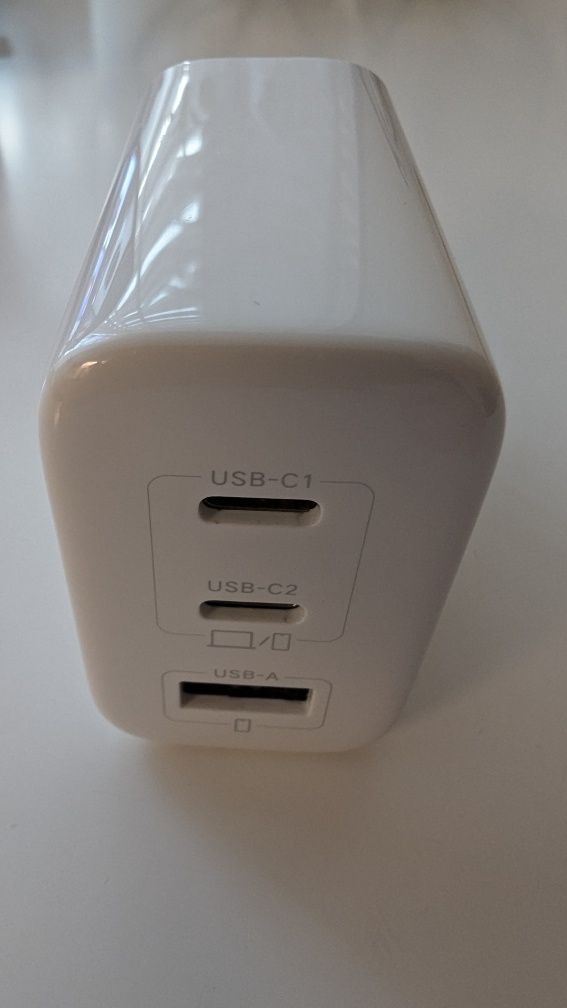 UGREEN ładowarka sieciowa 2 x USB C / USB A 65W PD QC 3.0