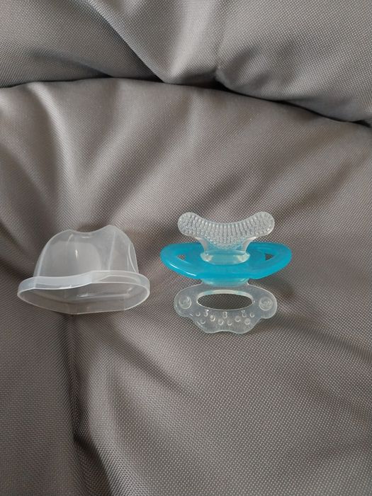 Gryzak silikonowy BabyOno niezastąpiony podczas ząbkowania!