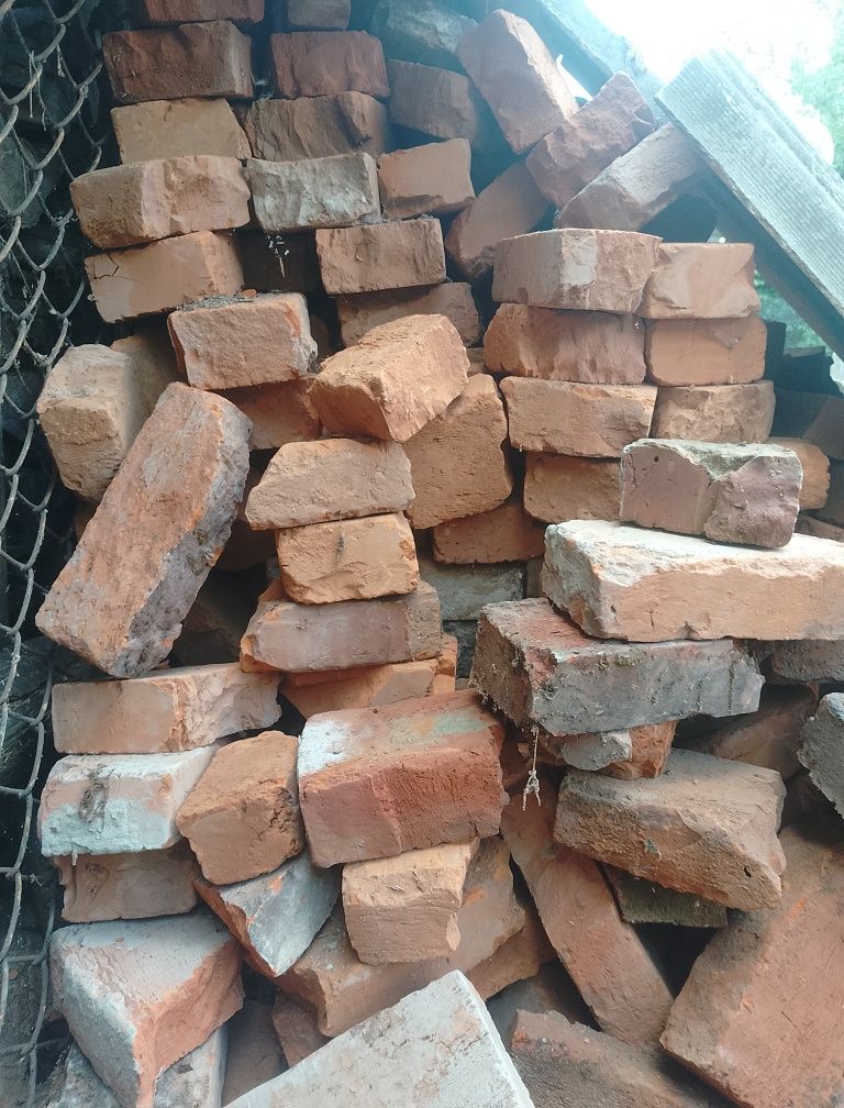 Продається половинки цегли