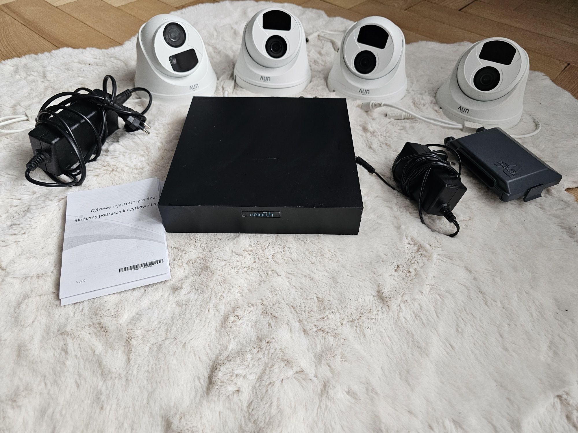 Zestaw monitoringu 4 kamery 2 Mpx Uniarch