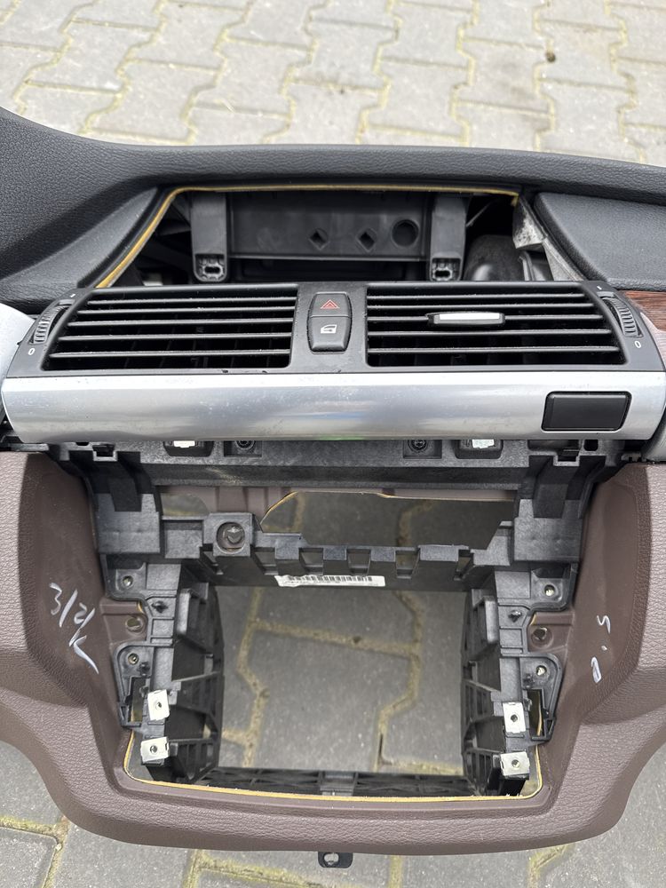 Deska konsola BMW X5 E70 06-10r.